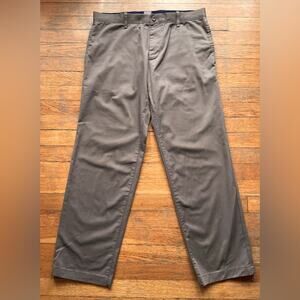 GAP Classic Khakis Straight Fit Brown Flat Front Chinos sz 34x30